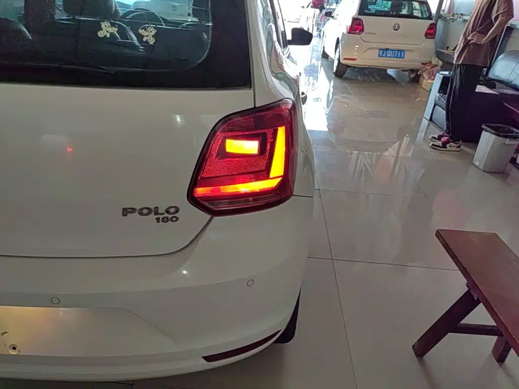 Volkswagen Polo — миниатюра 8