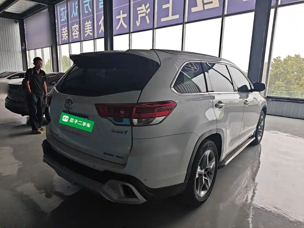 Toyota Highlander — миниатюра 7