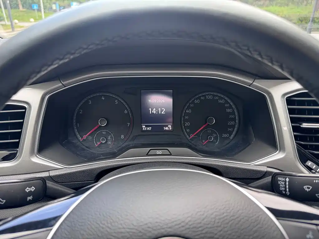 Volkswagen T-Roc — миниатюра 13