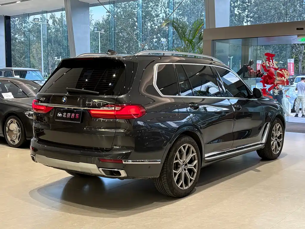 BMW X7 — миниатюра 24