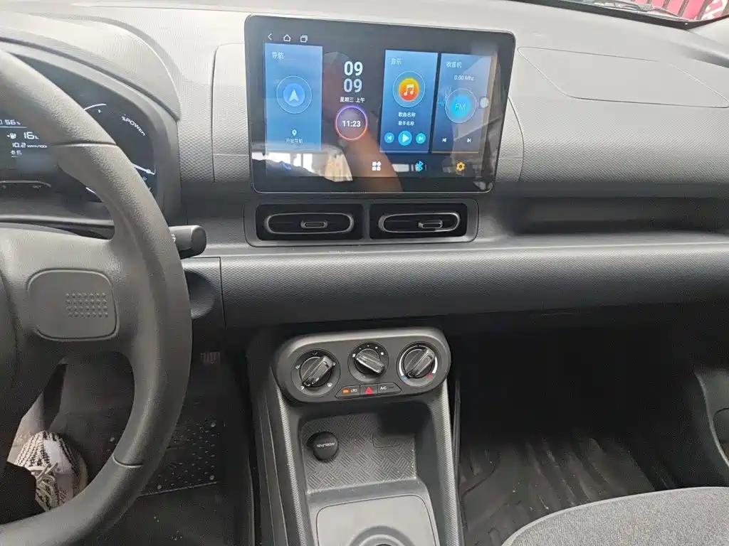 Wuling Hongguang EV — миниатюра 6