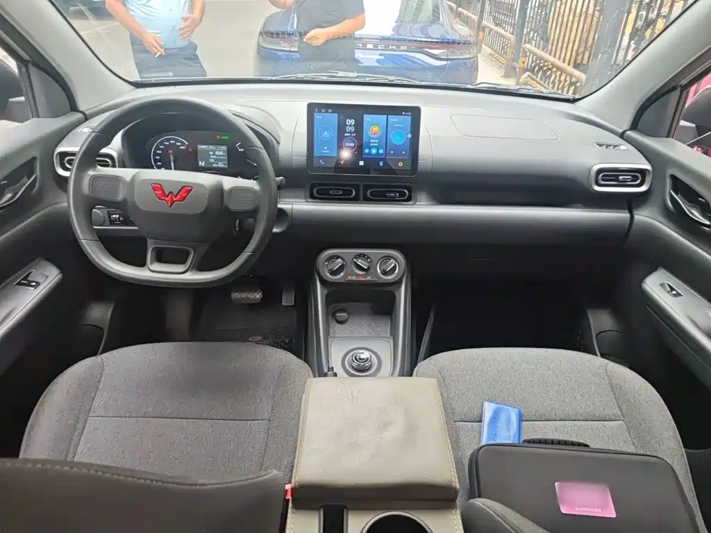 Wuling Hongguang EV — миниатюра 13