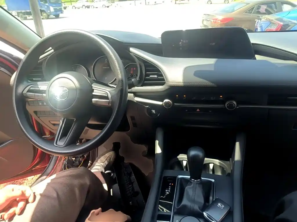 Mazda 3 Axela — миниатюра 10