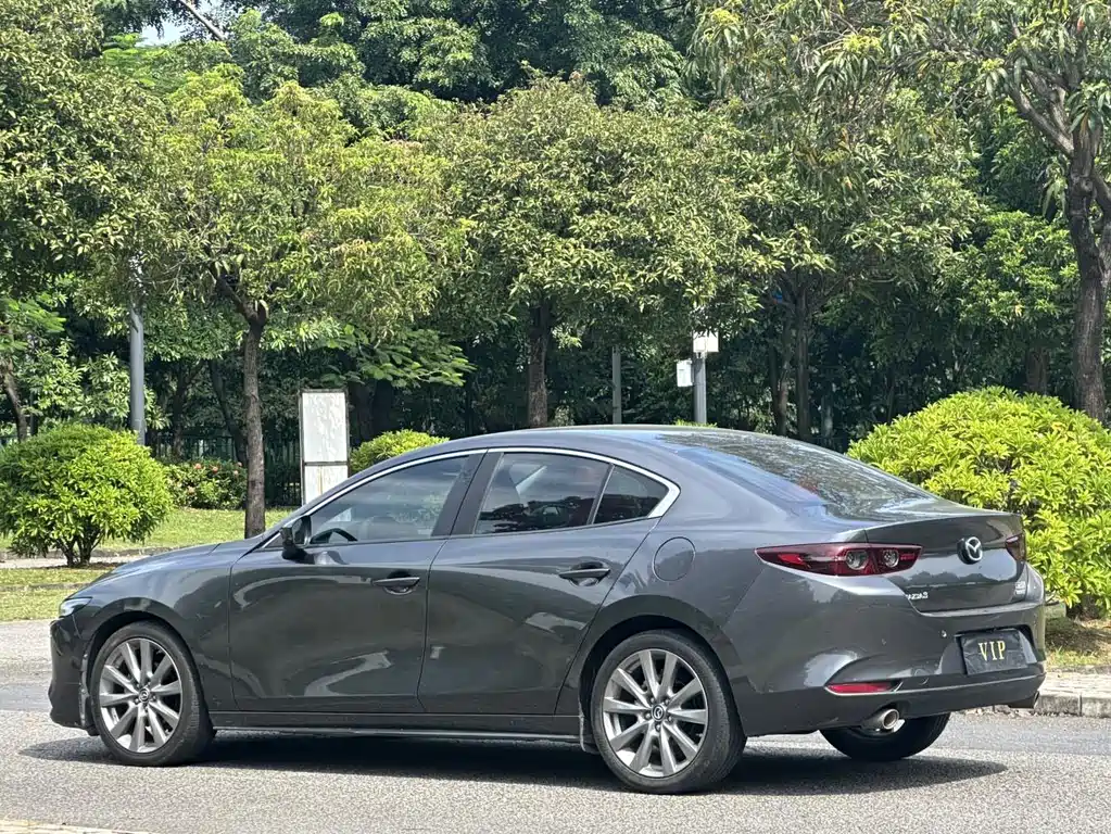 Mazda 3 Axela — миниатюра 14