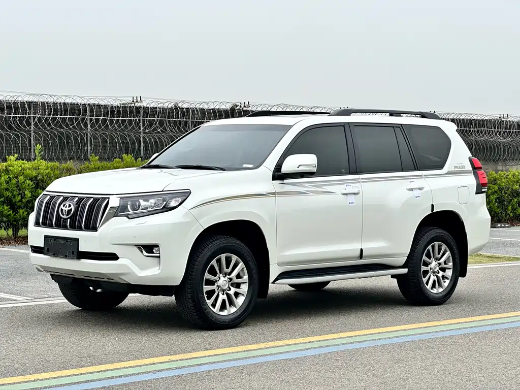 TOYOTA PRADO