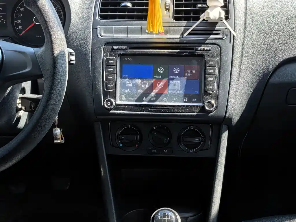 Volkswagen Polo — миниатюра 14