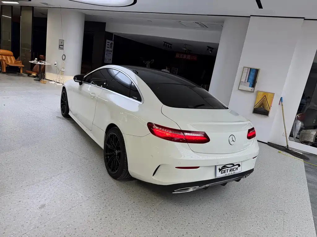 Mercedes-Benz E-Class (Import) — миниатюра 4