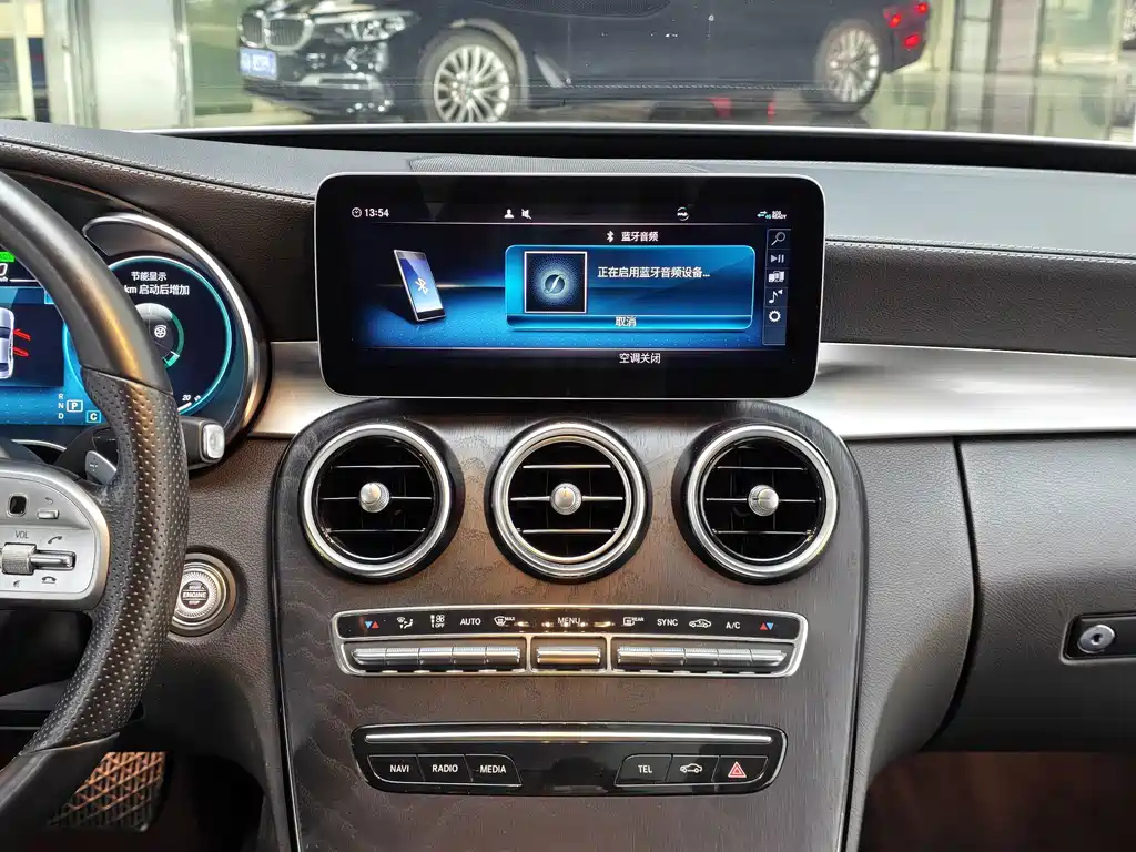 Mercedes-Benz C-Class — миниатюра 10