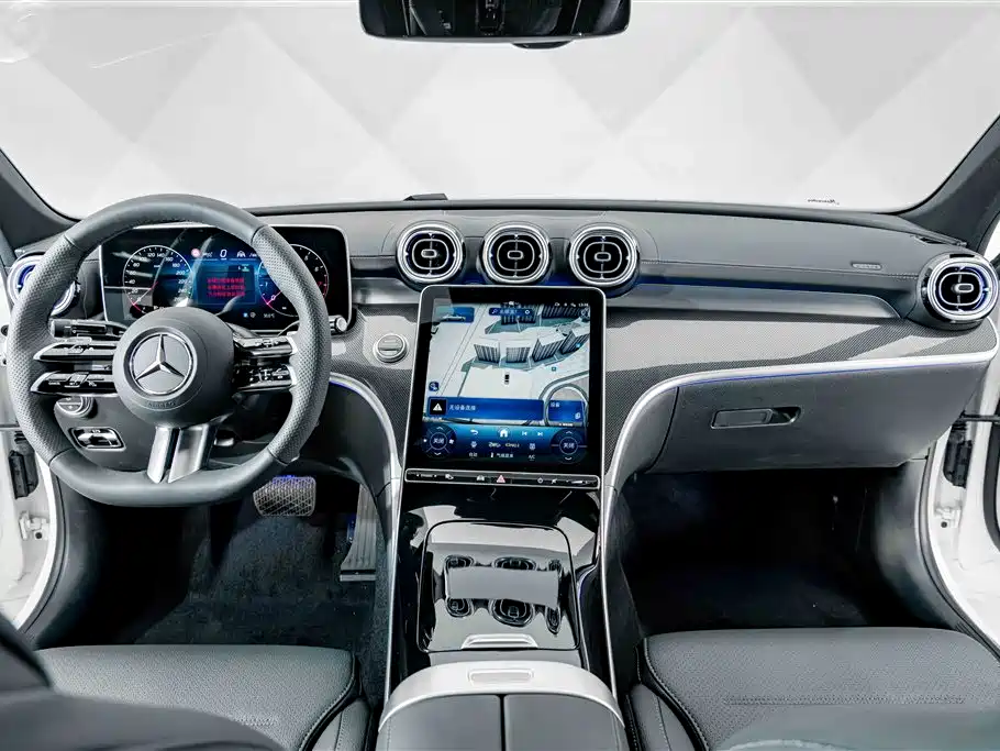Mercedes-Benz C-Class — миниатюра 12
