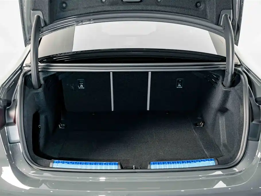 Audi A5L — миниатюра 21