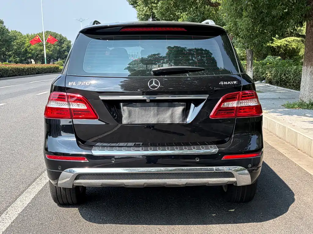 Mercedes-Benz M-Class — миниатюра 5