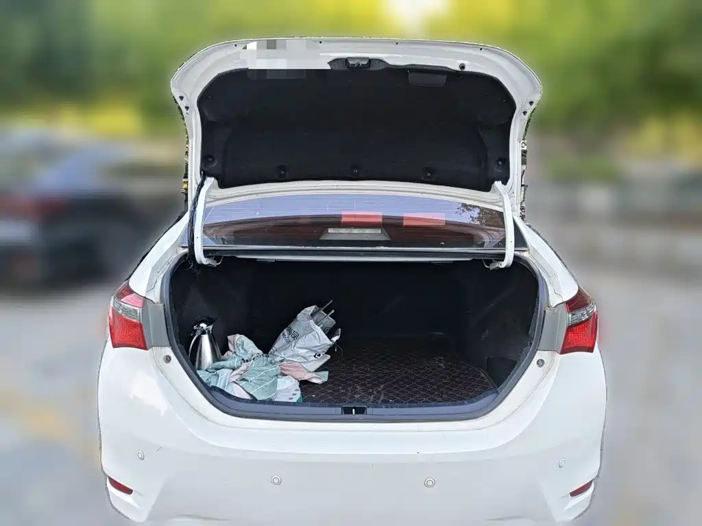 Toyota Corolla — миниатюра 10