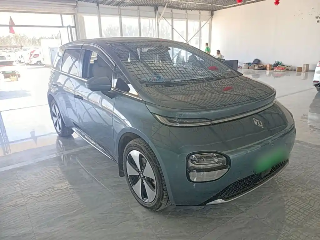 Baojun Yunduo — миниатюра 4