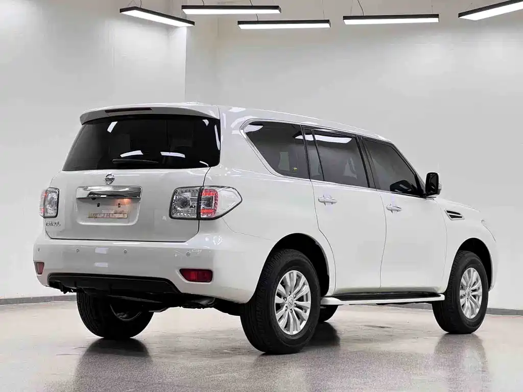 Nissan Patrol — миниатюра 29