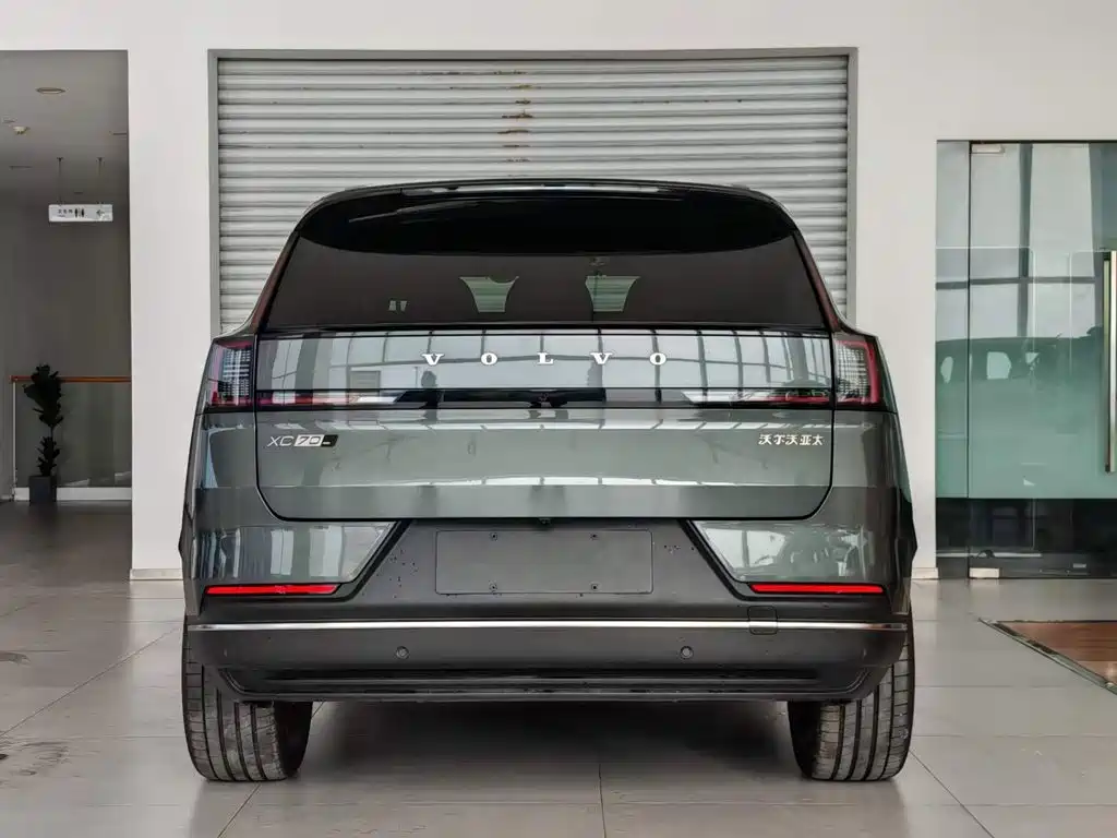 Volvo XC70 PHEV — миниатюра 13