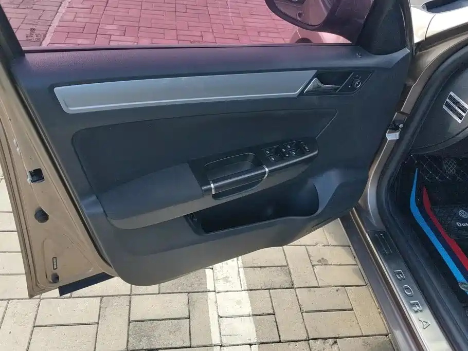 Volkswagen Bora — миниатюра 6