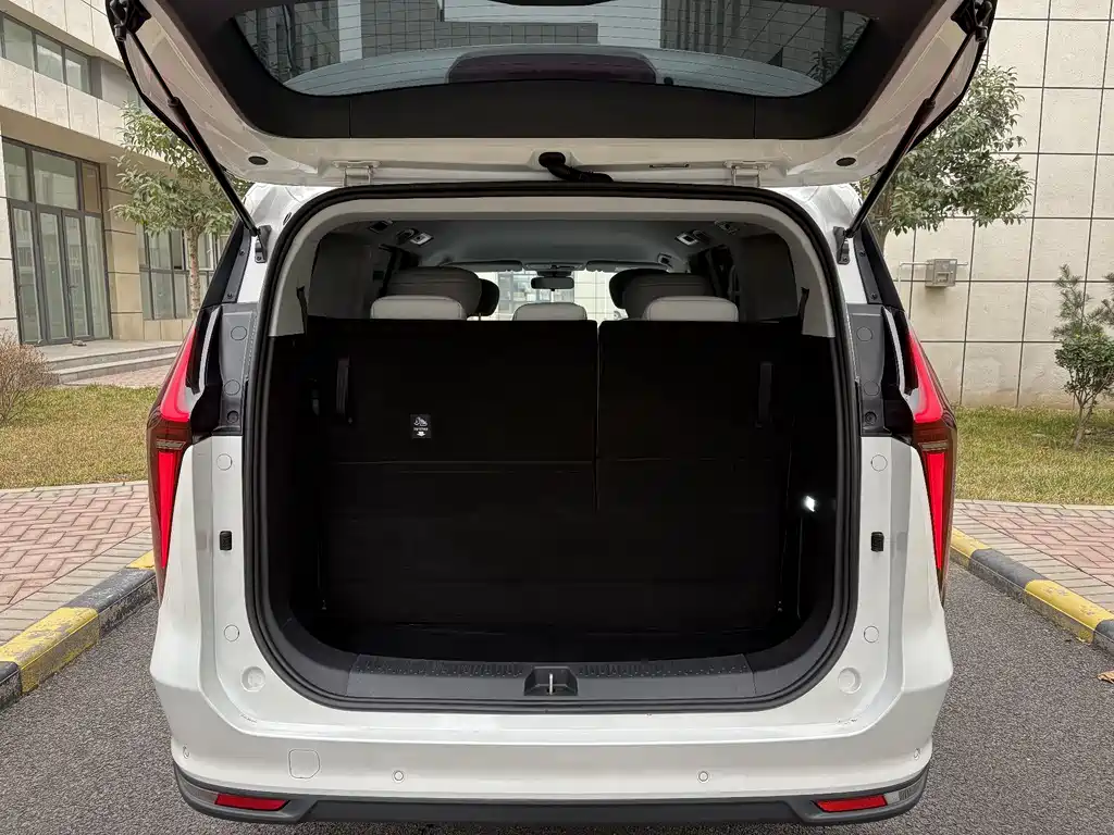 SAIC MAXUS CHASE G70