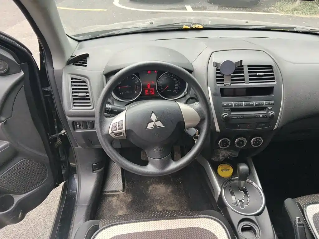 Mitsubishi ASX — миниатюра 6