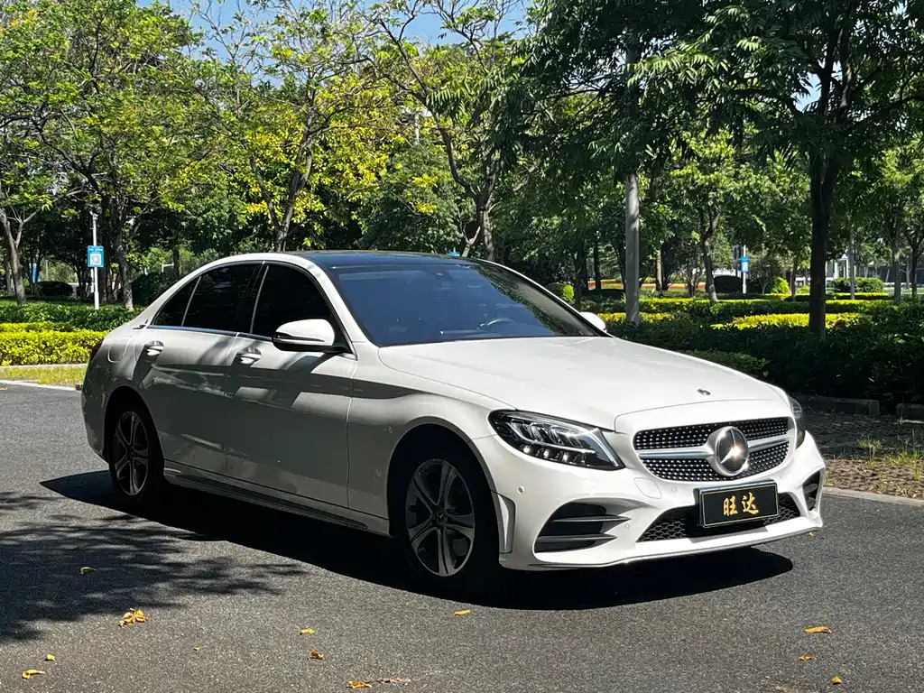 Mercedes-Benz C-Class — миниатюра 3