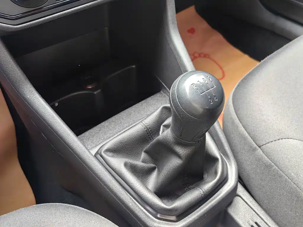 Volkswagen Jetta — миниатюра 19
