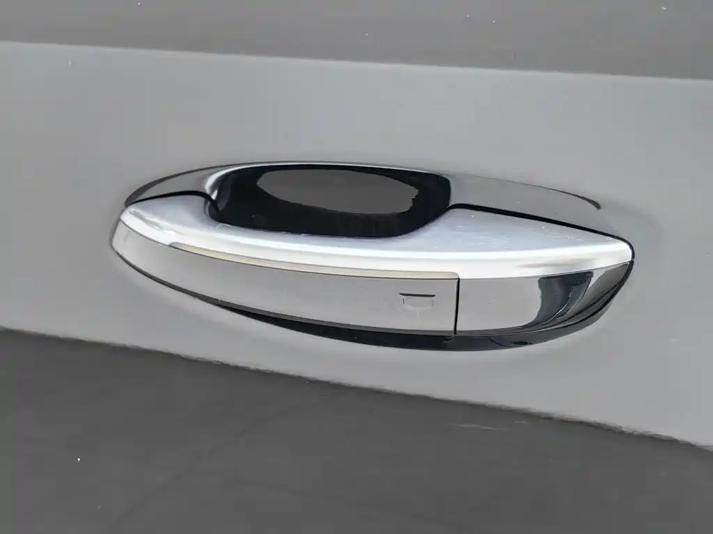 Cadillac CT5 — миниатюра 18