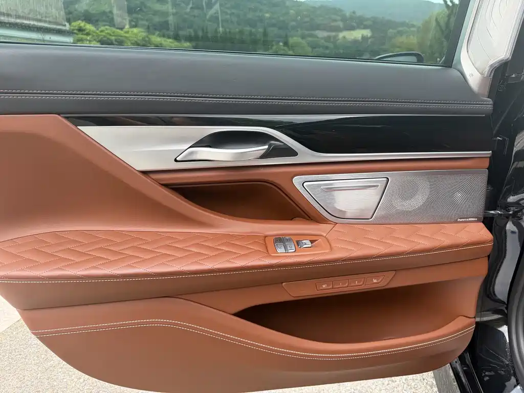 BMW 7 Series 7 2021 740Li xDrive Executive M Sport