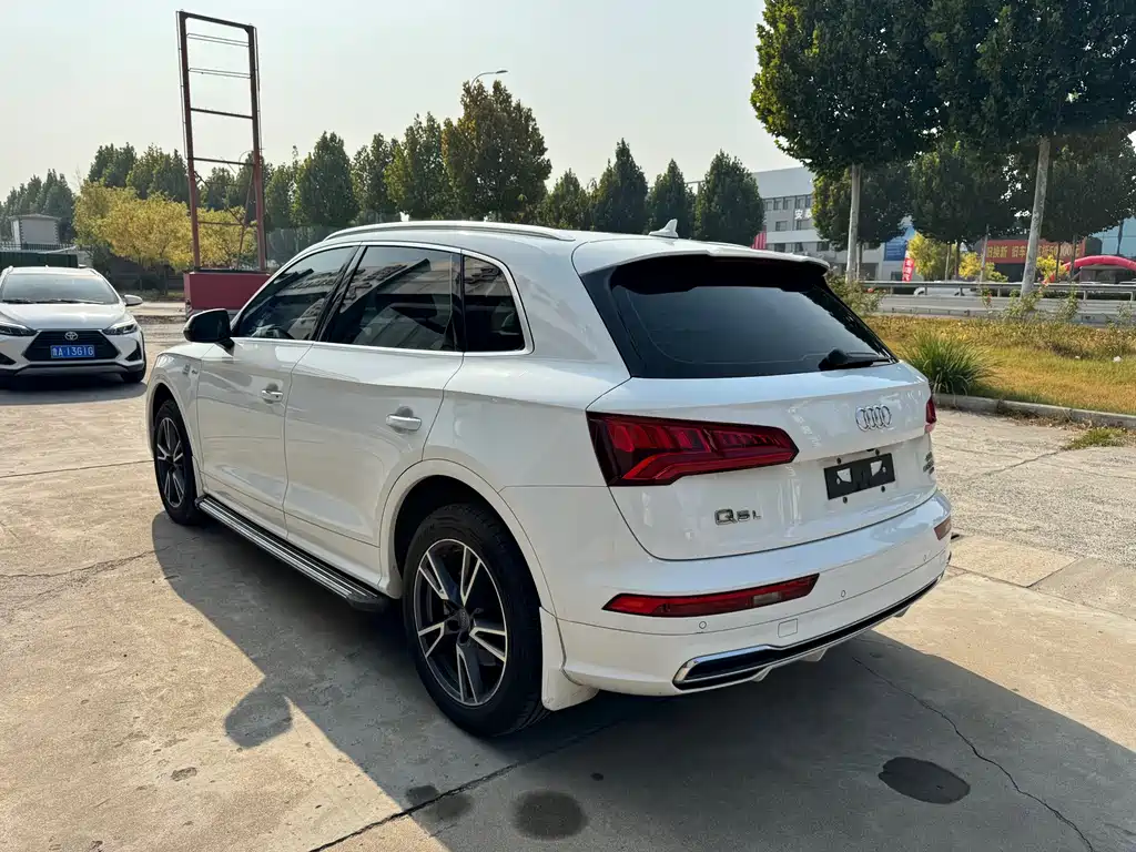 Audi Q5L — миниатюра 14