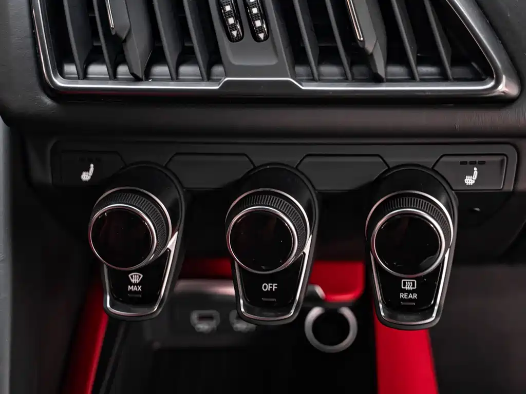 Audi R8 — миниатюра 12
