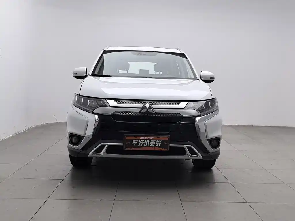Mitsubishi Outlander — миниатюра 3