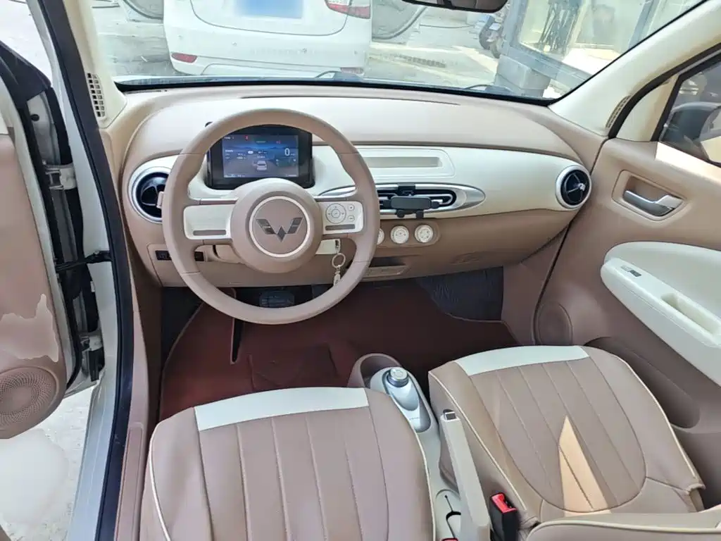 Wuling MINIEV — миниатюра 10