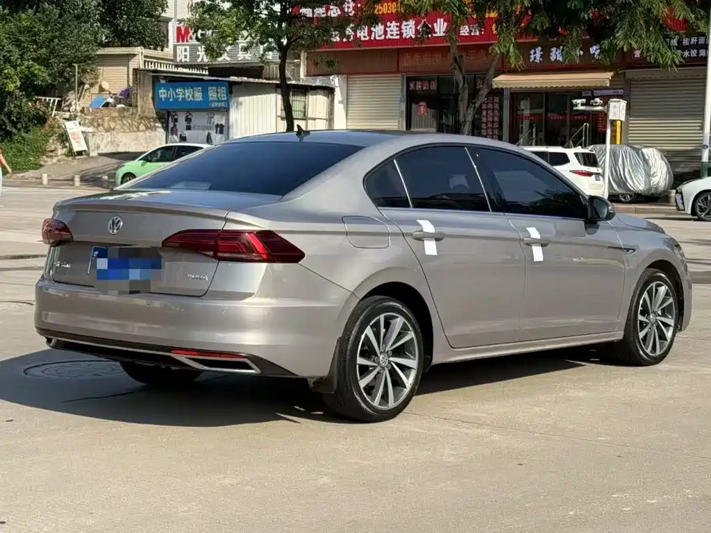 Volkswagen Bora — миниатюра 8
