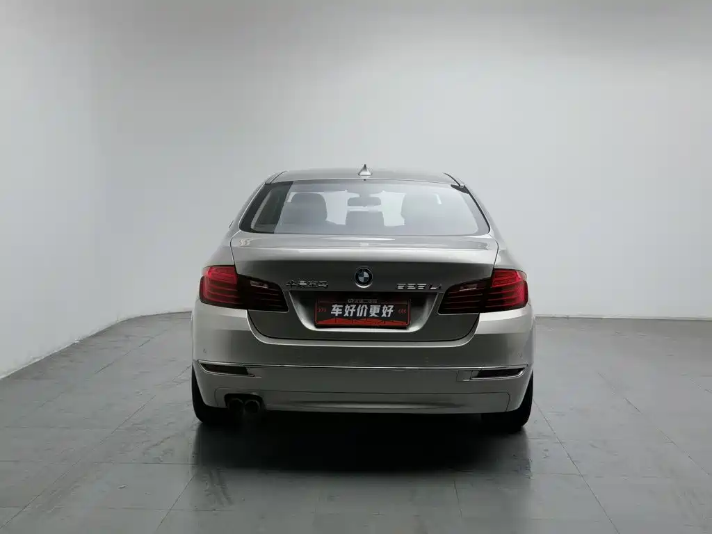 BMW 5 Series — миниатюра 4