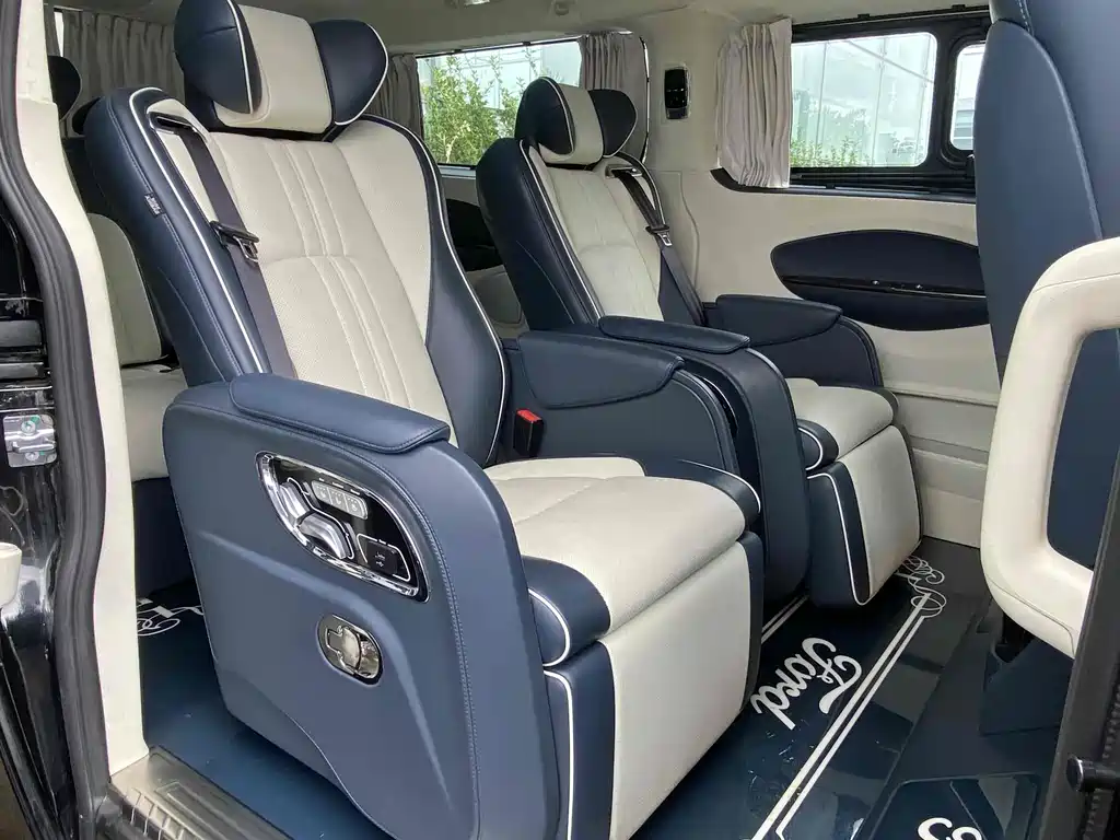 Ford Transit — миниатюра 6