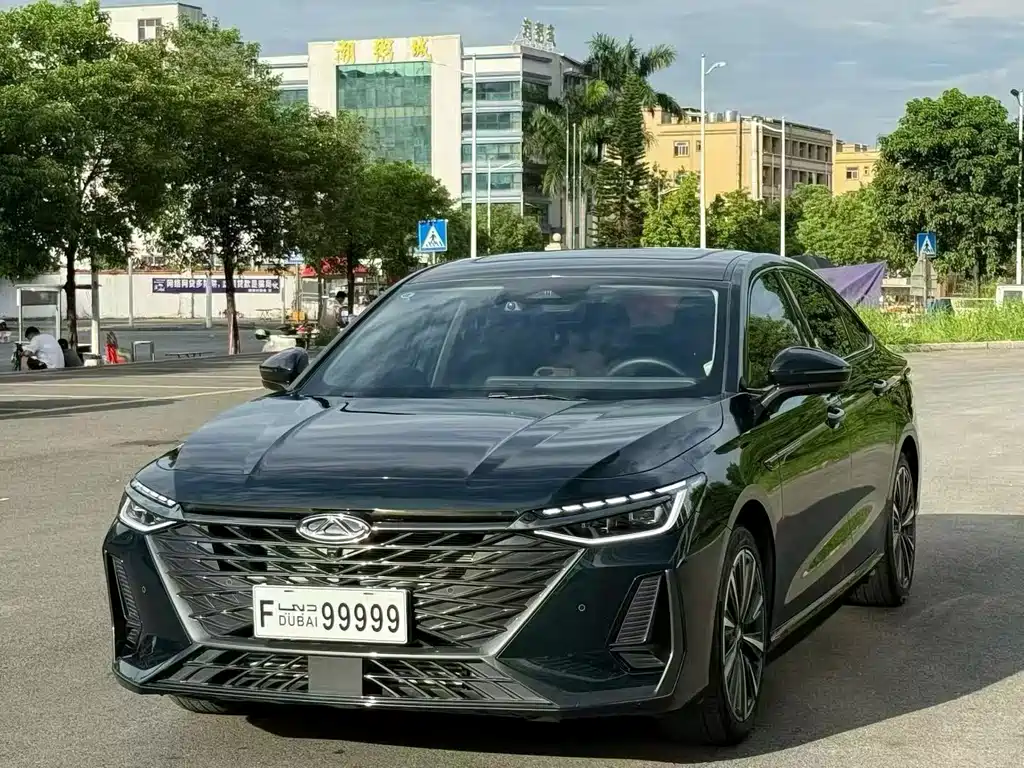 Chery Arrizo 8