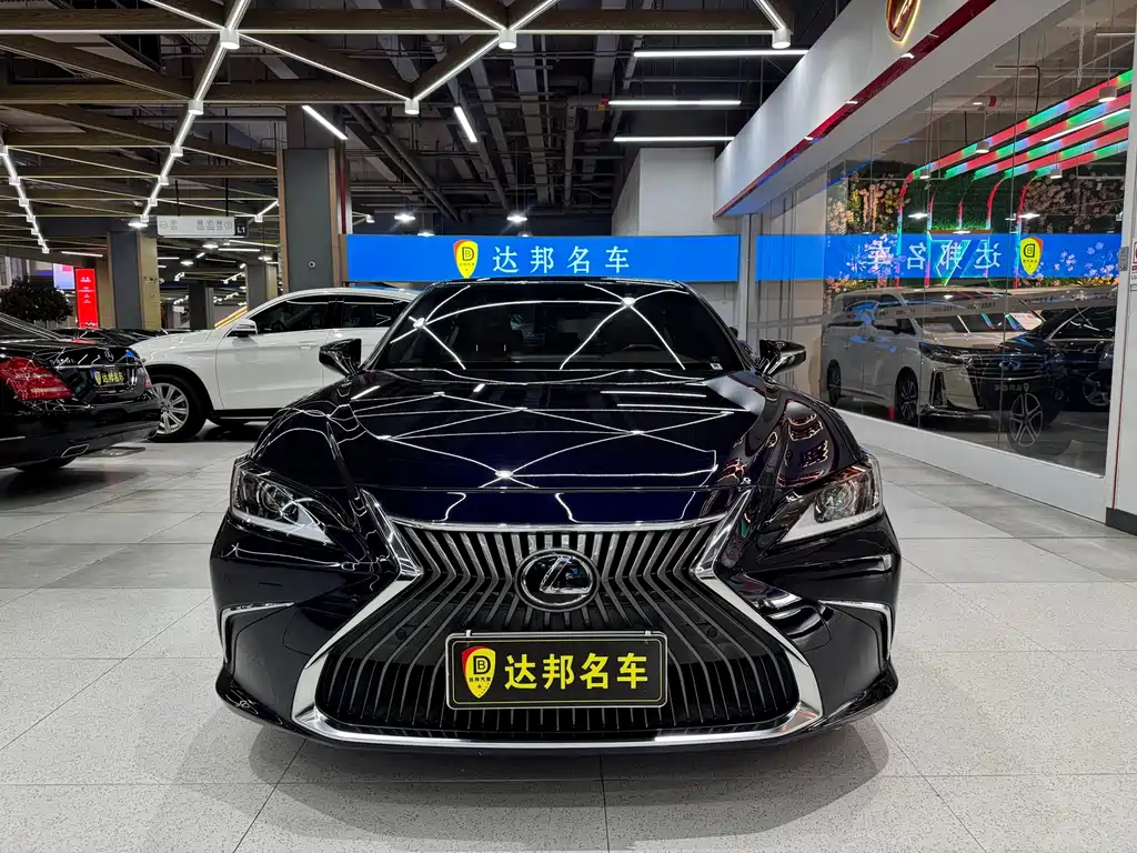 Lexus ES — миниатюра 2