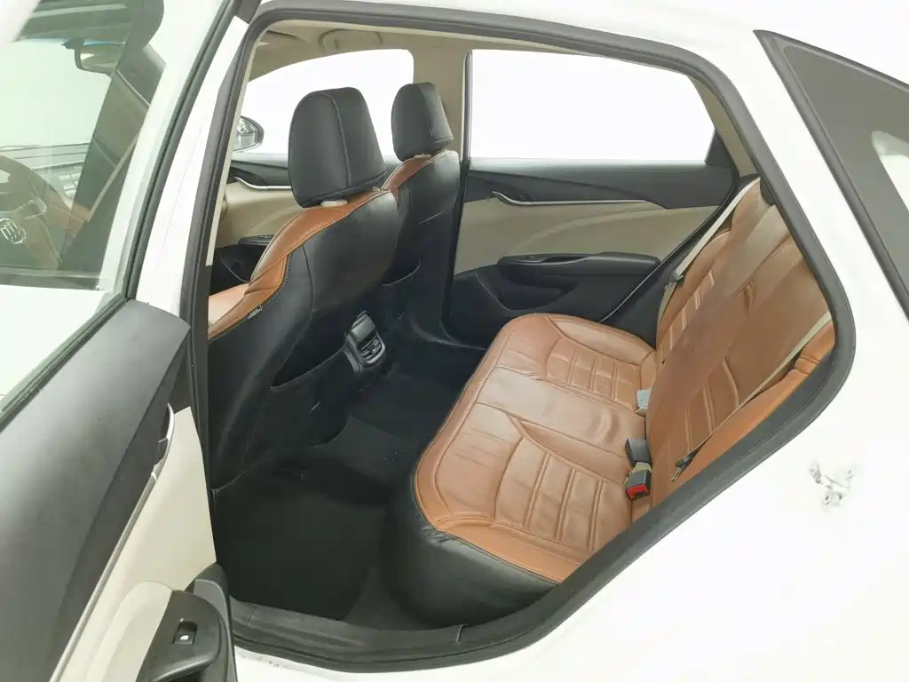Buick Excelle — миниатюра 15