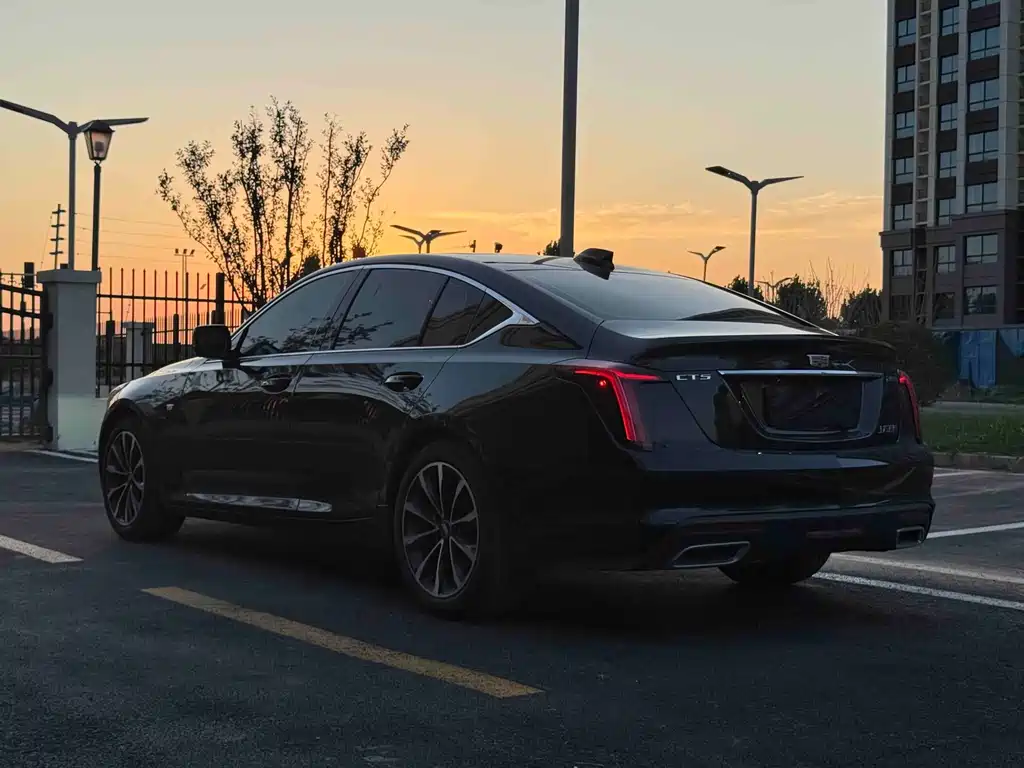 Cadillac CT5 — миниатюра 7