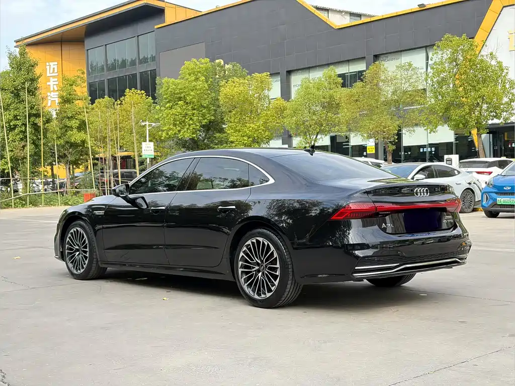 Audi A7L — миниатюра 16