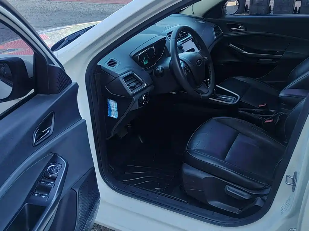 Ford Escort — миниатюра 5