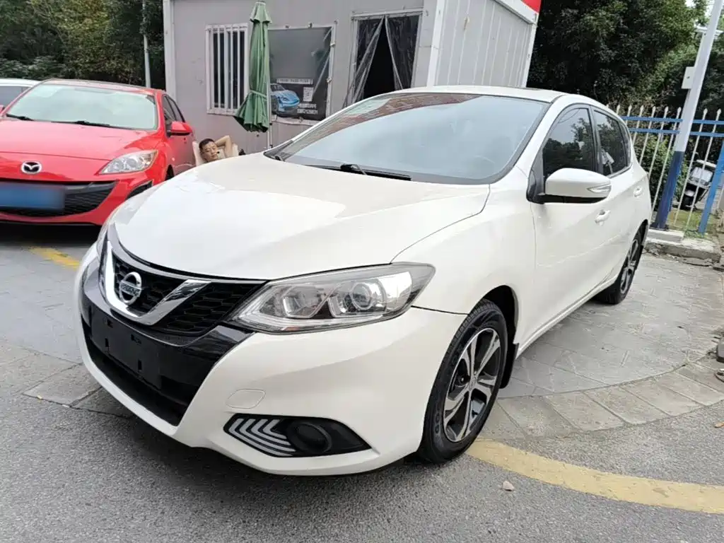 Nissan Tiida — миниатюра 2