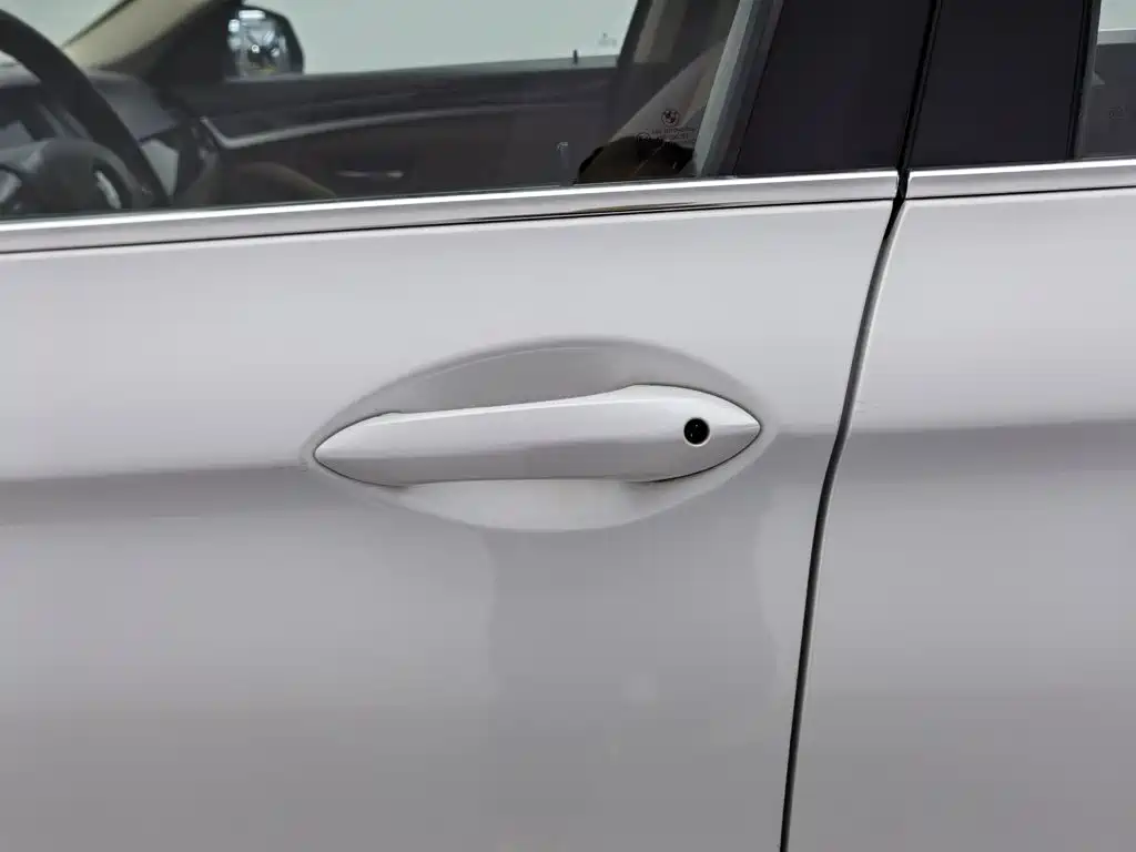 BMW 5 Series — миниатюра 18