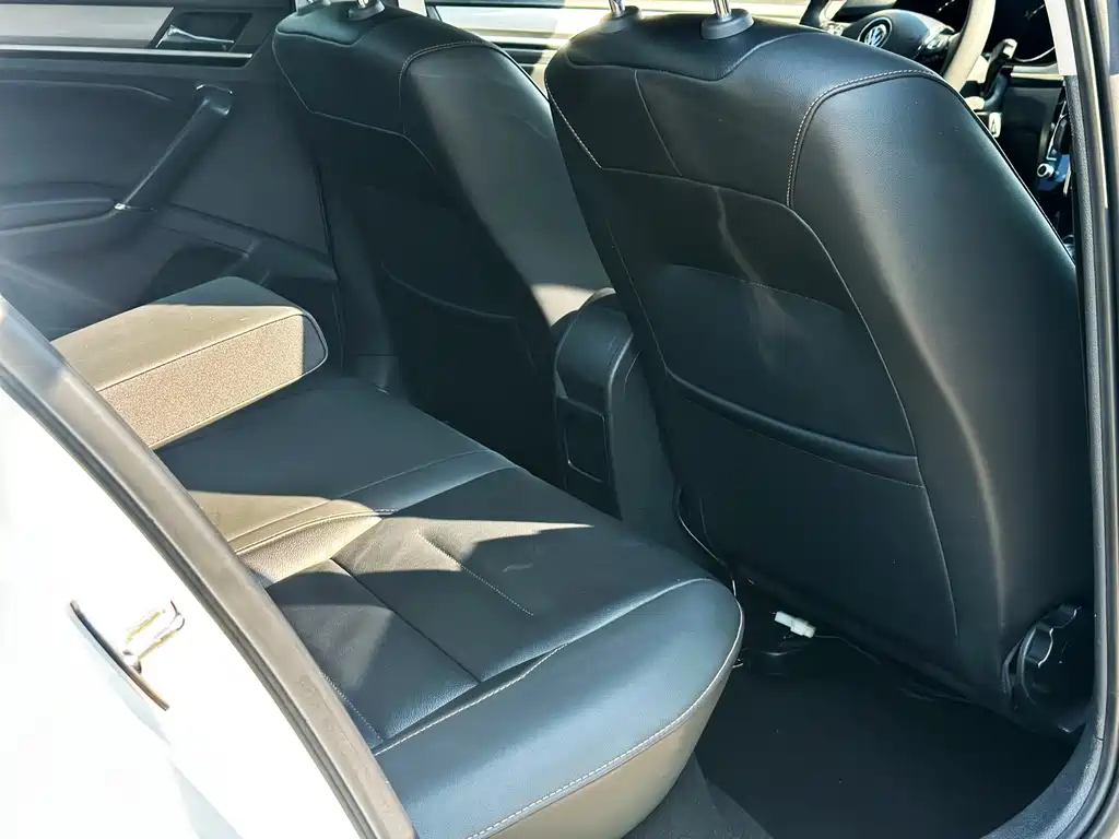 Volkswagen Bora — миниатюра 14