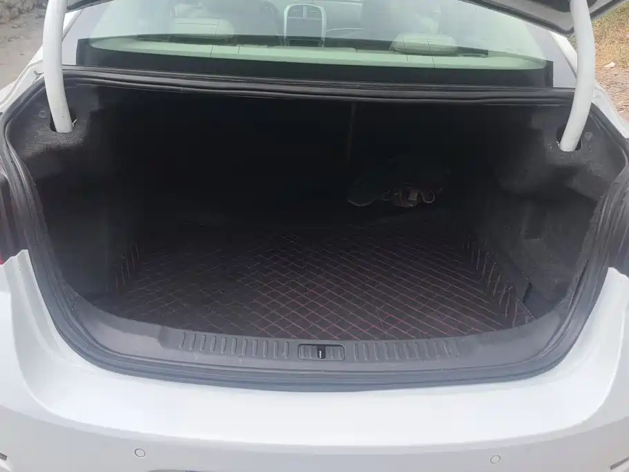 Chevrolet Malibu — миниатюра 4
