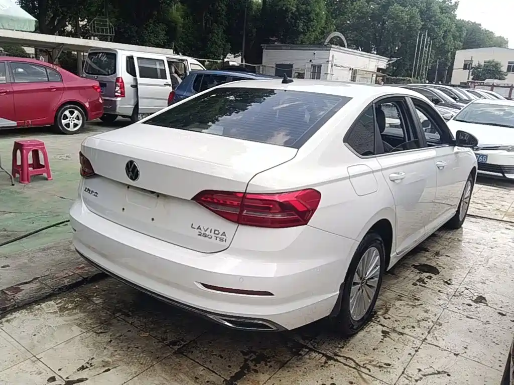 Volkswagen Lavida — миниатюра 7