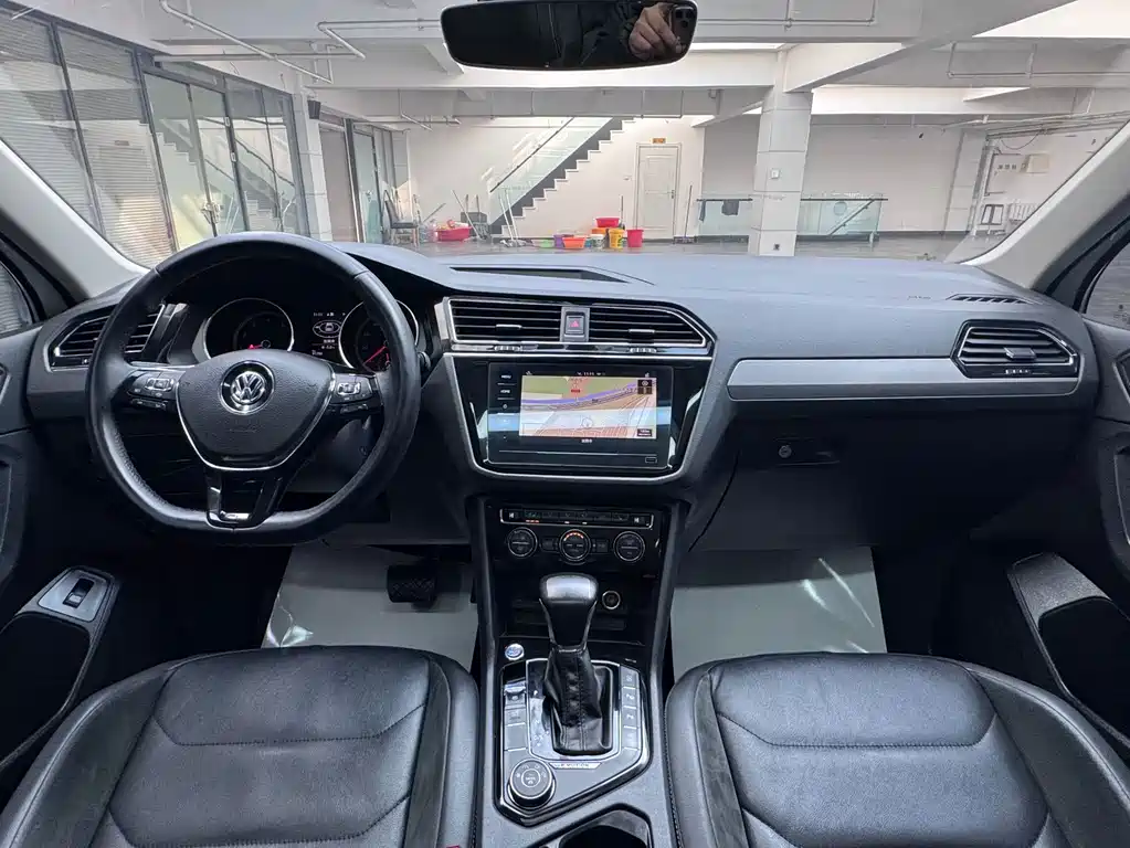 Volkswagen Tiguan L — миниатюра 9