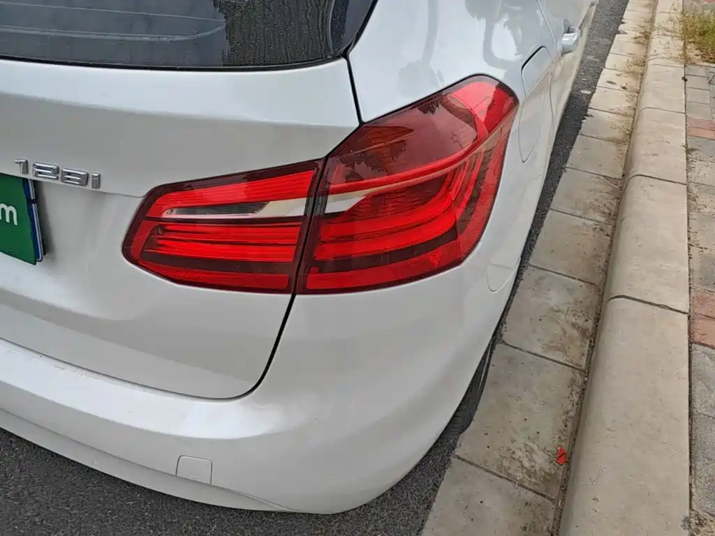 BMW 2 Series Active Tourer — миниатюра 8