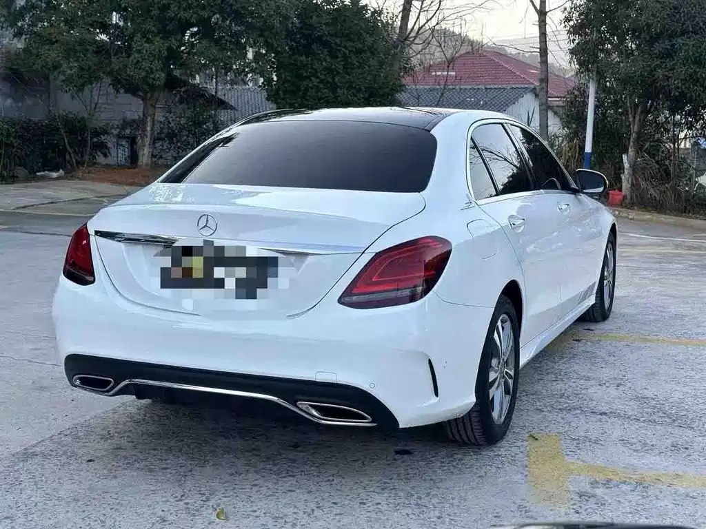 Mercedes-Benz C-Class — миниатюра 2
