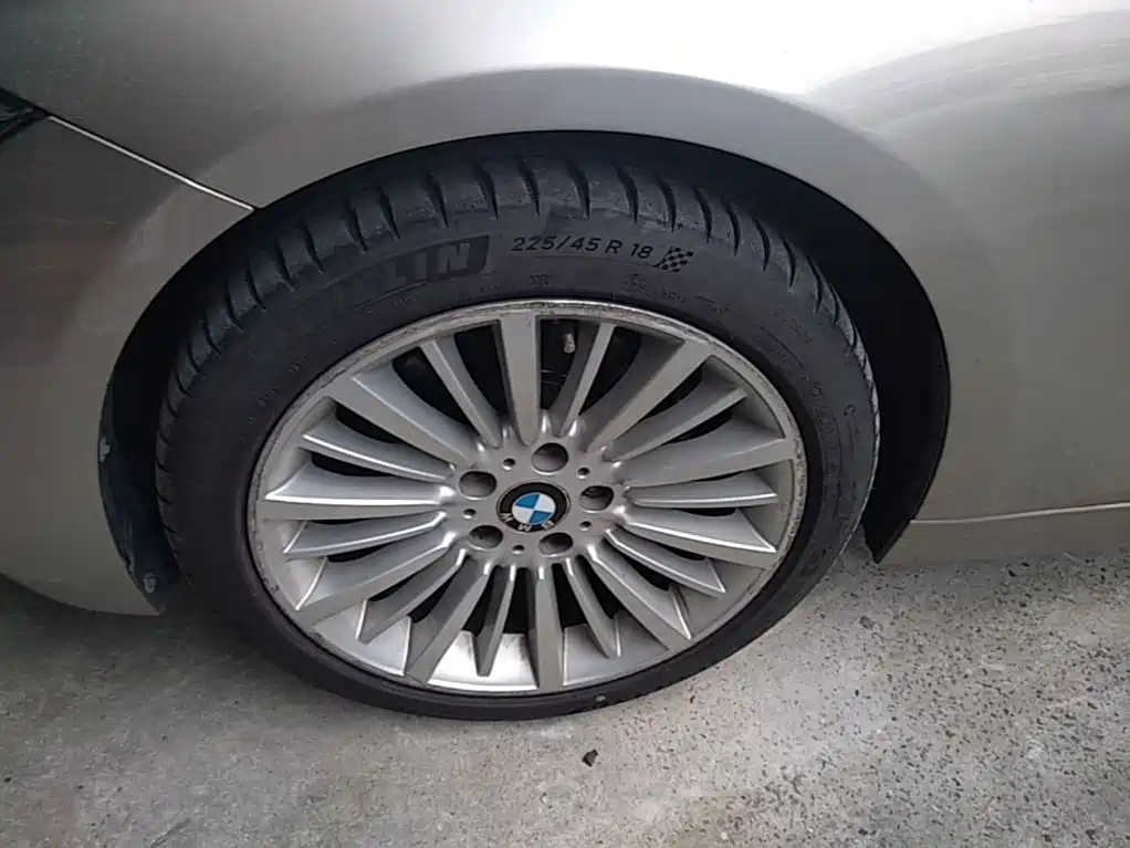 BMW 3 Series — миниатюра 23
