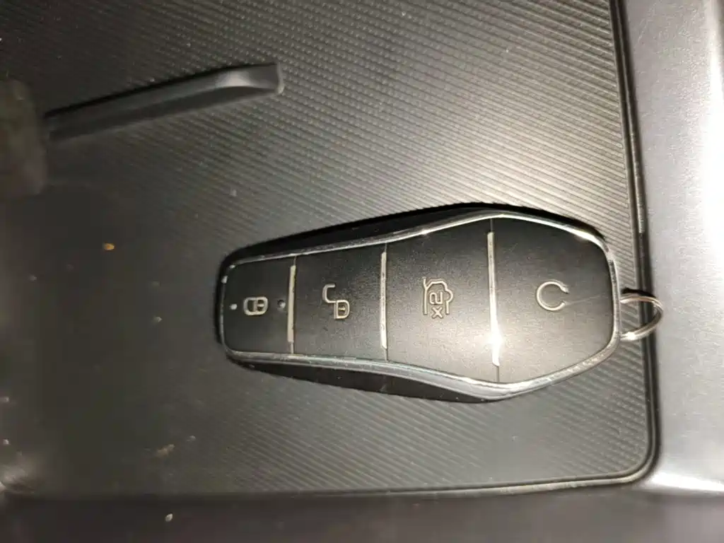 BYD PLUS New Energy — миниатюра 9