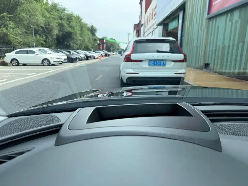 Audi A6L — миниатюра 13
